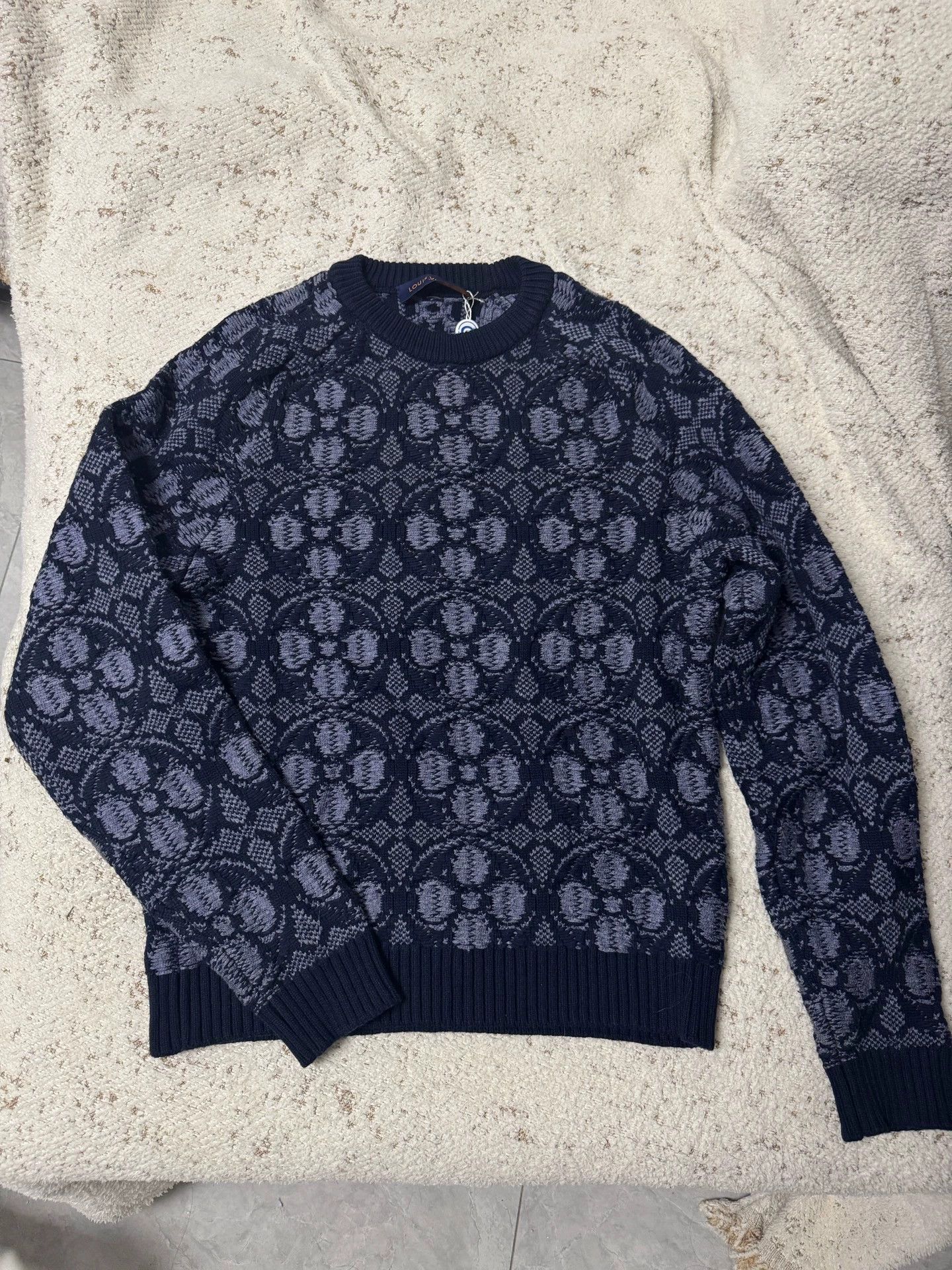 Louis Vuitton LV Authentic Sweater L Size Size US L / EU 52-54 / 3 - 1 Thumbnail