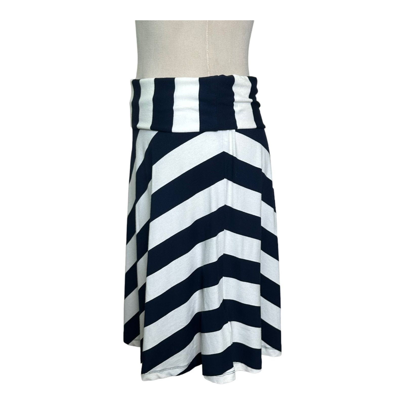 Gap Gap striped pull on nautical mini skirt size XS Size 28" / US 6 / IT 42 - 10 Thumbnail