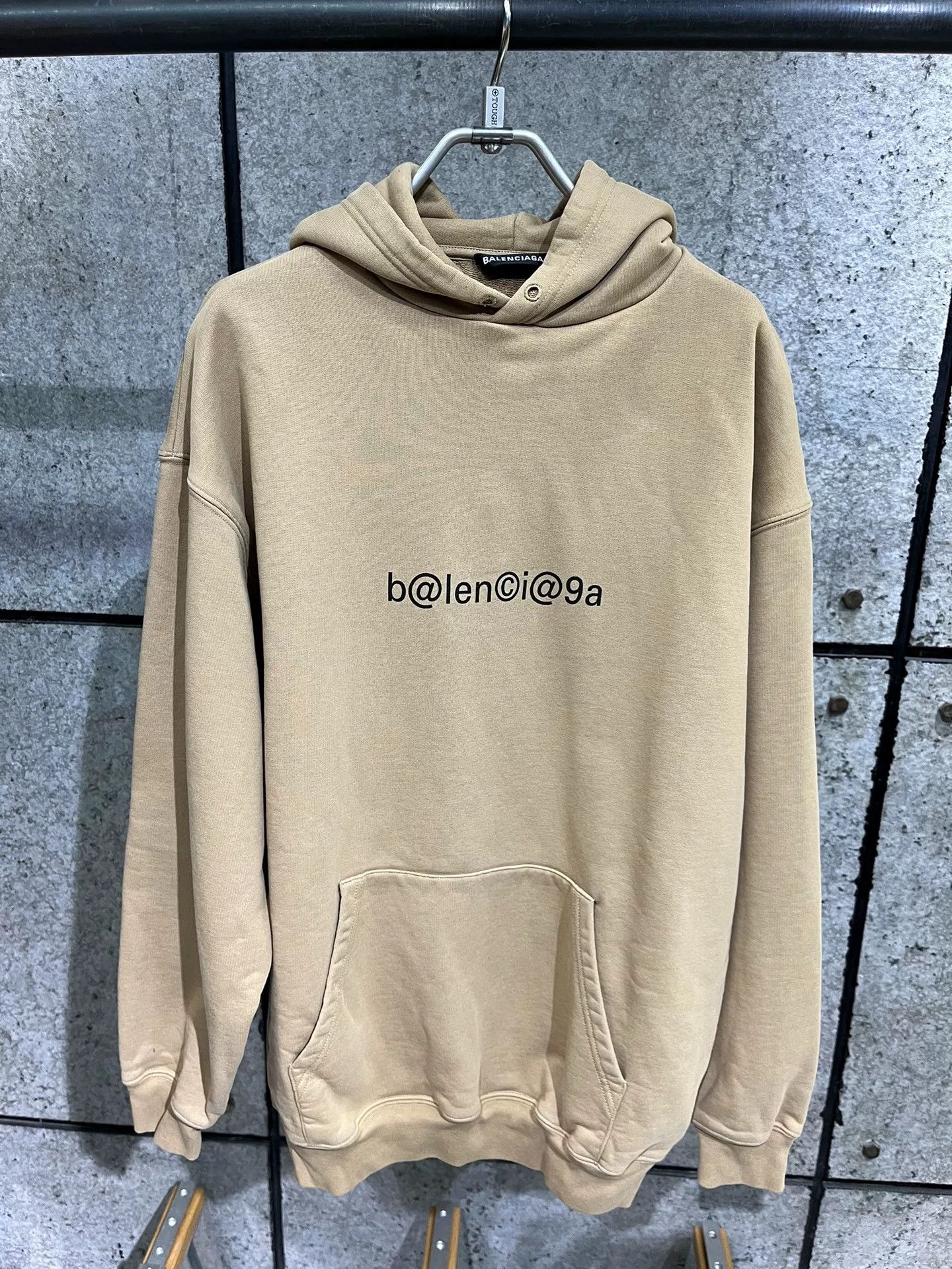 Balenciaga Balenciaga Beige Mailbox Hoodie S Size US S / EU 44-46 / 1 - 1 Thumbnail