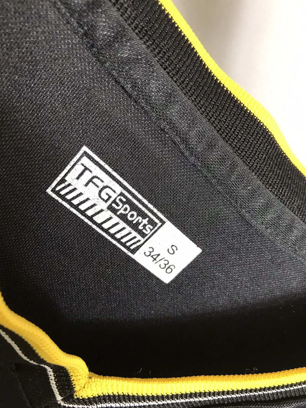 Other OXFORD UNITED 2005 2006 SHIRT SOCCER TFG BLACK Mateo Corbo Size US S / EU 44-46 / 1 - 5 Thumbnail