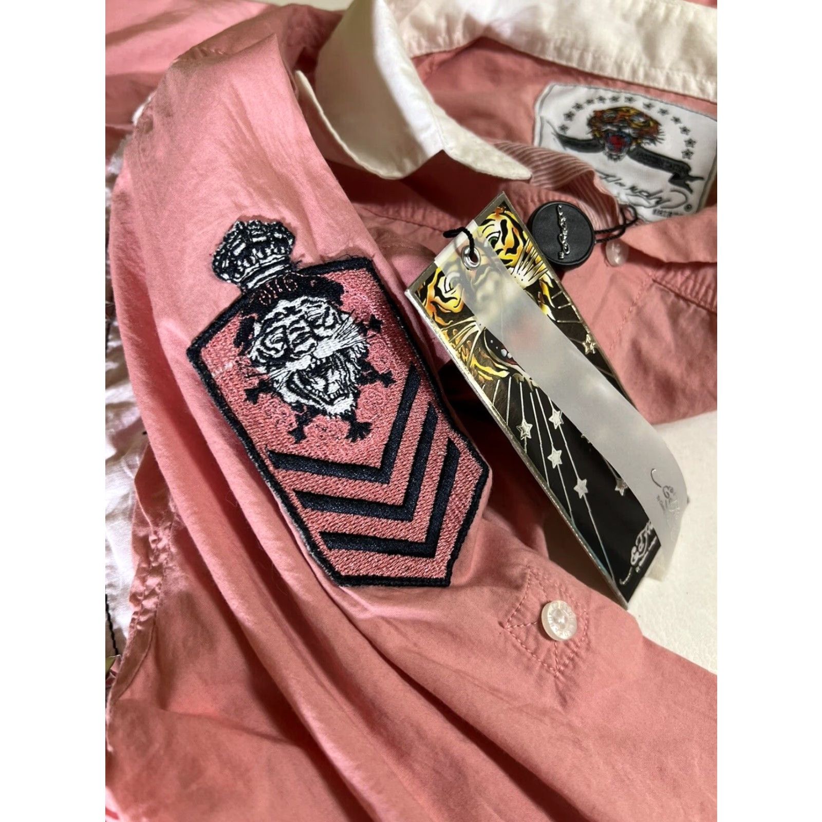 Ed Hardy VINTAGE Ed Hardy Button-Down Shirt LA Club House LA Embroidered Long Sleeve Pink L Mens Button-Up Regular Collar-Down Tattoo Style Size US L / EU 52-54 / 3 - 5 Thumbnail