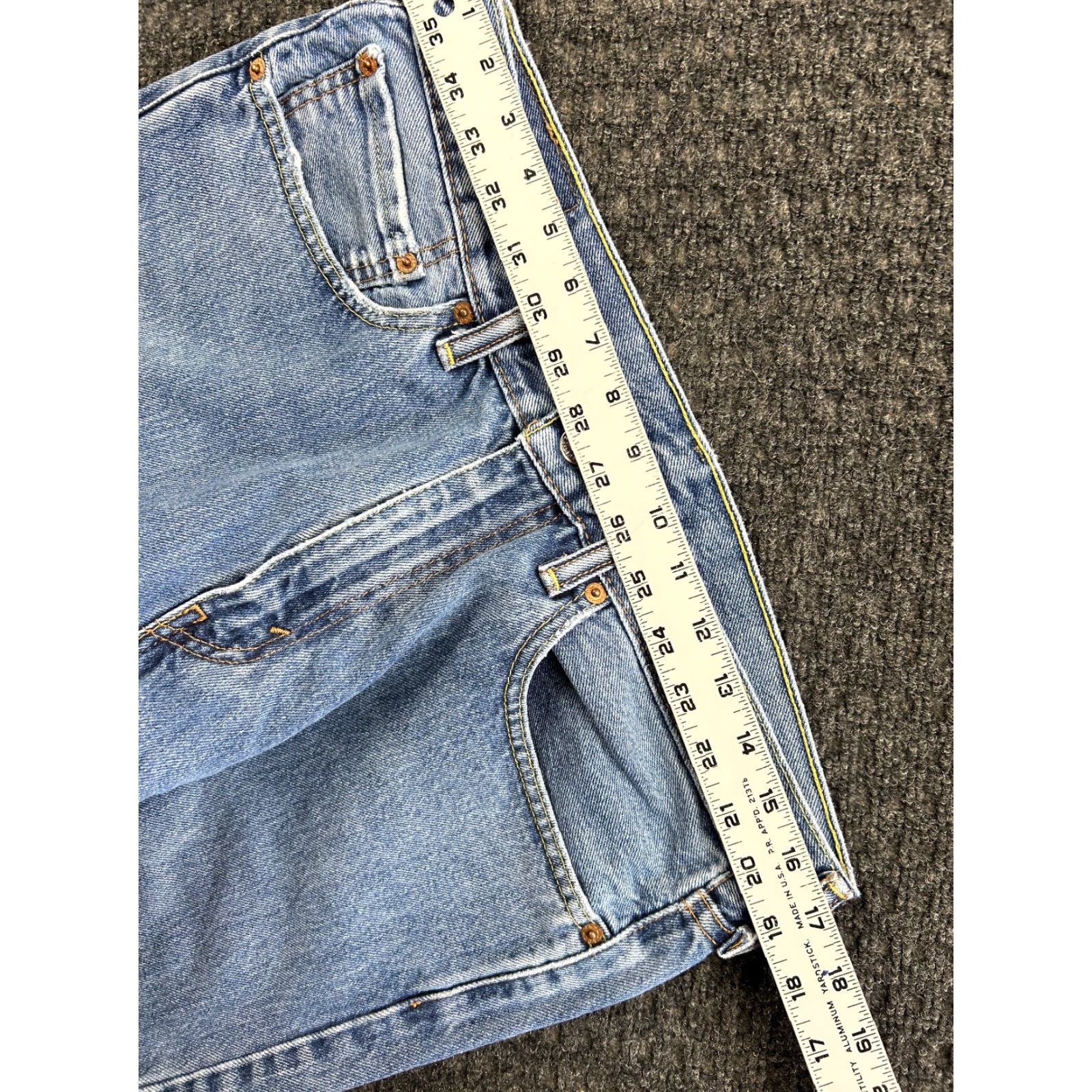 Levi's VINTAGE Levi’s 505 Jeans Straight Regular Fit 34 x 32 Light Blue Denim Distressed Work 80s 90s USA Mens Size US 34 / EU 50 - 5 Thumbnail