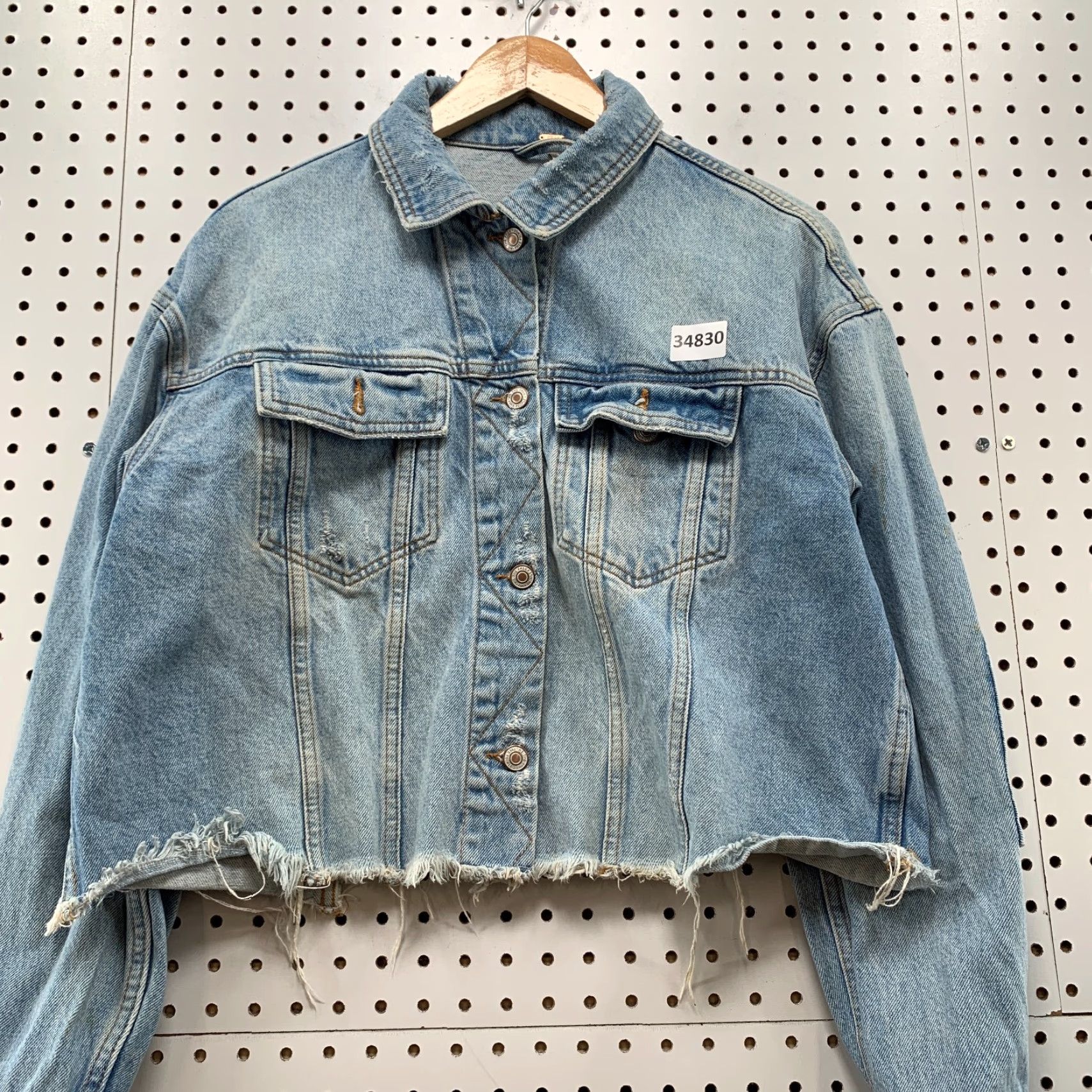 Free People Free People Denim Trucker Jacket Womens Small Blue Light Wash RAW Hem 21x19.5 Size S / US 4 / IT 40 - 5 Thumbnail