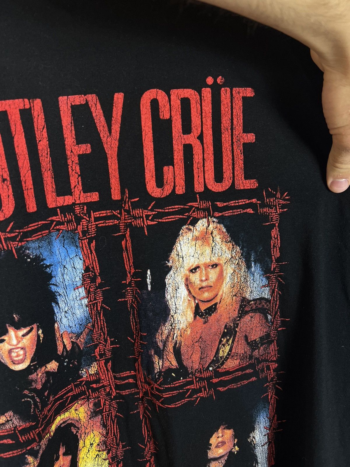 Band Tees × Vintage Vintage Motley Crue SHOUT AT THE DEVIL Rock Band T-Shirt Size US XL / EU 56 / 4 - 5 Thumbnail