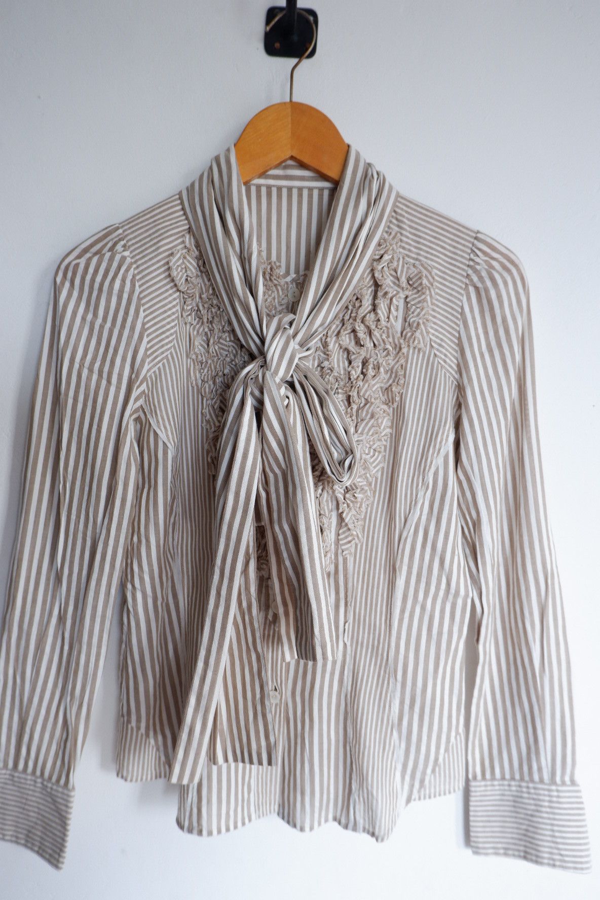 Japanese Brand Vintage Atsuro Tayama Bow Tie Blouse Shirts Size M / US 6-8 / IT 42-44 - 4 Thumbnail