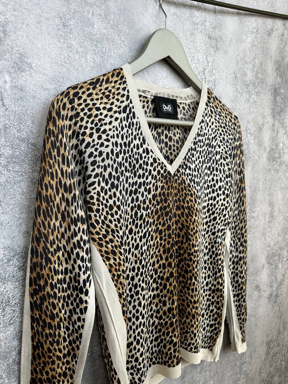 Dolce & Gabbana Dolce & Gabbana Y2k Leopard Top V-Neck Silk Sweater 2000s LS Size S / US 4 / IT 40 - 3 Thumbnail
