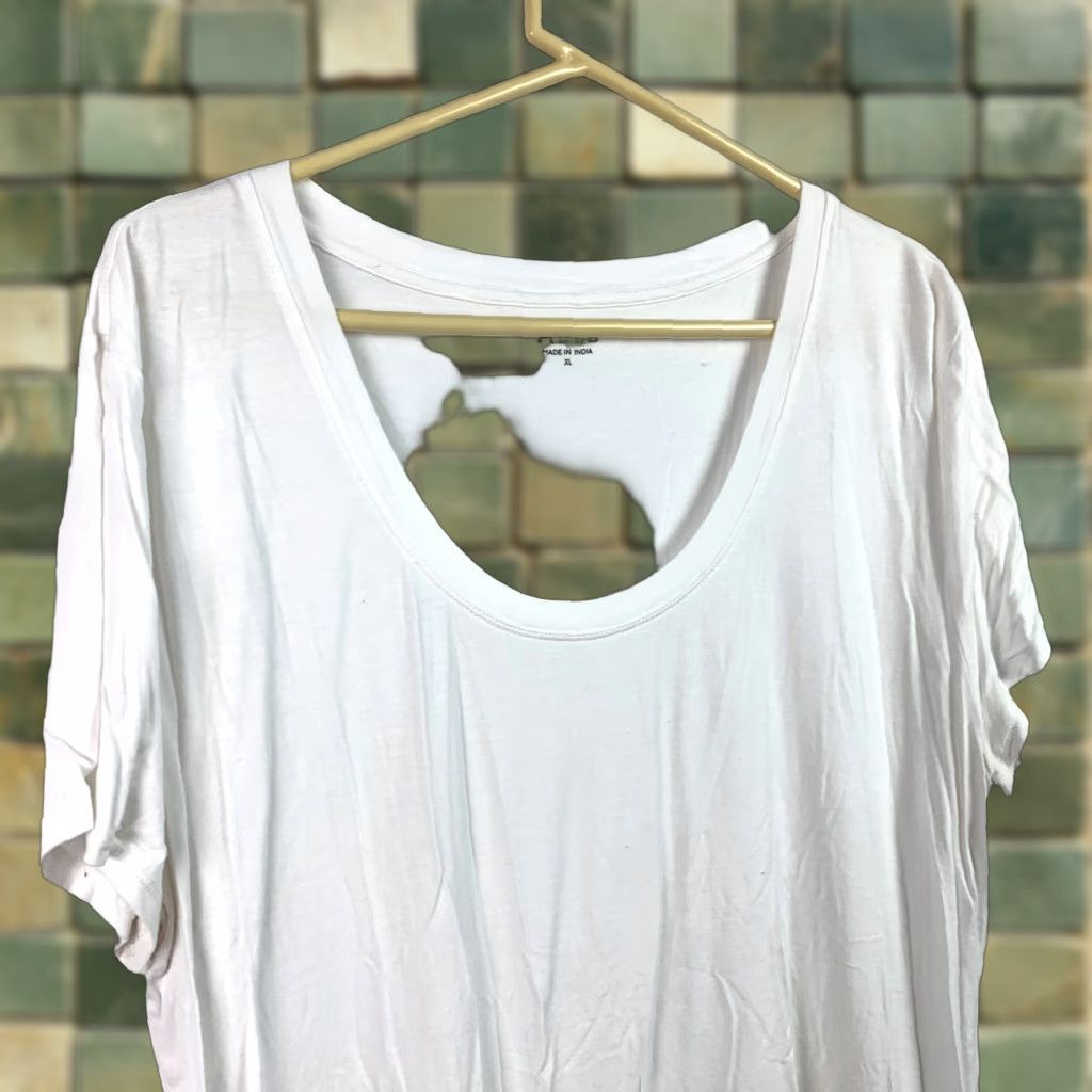 Vintage VINTAGE Able Drapey Tee White T-Shirt Scoop Neck XL Women Long Sleeve Pullover Shirt Casual 80s 90s Womens Size XL / US 12-14 / IT 48-50 - 1 Thumbnail