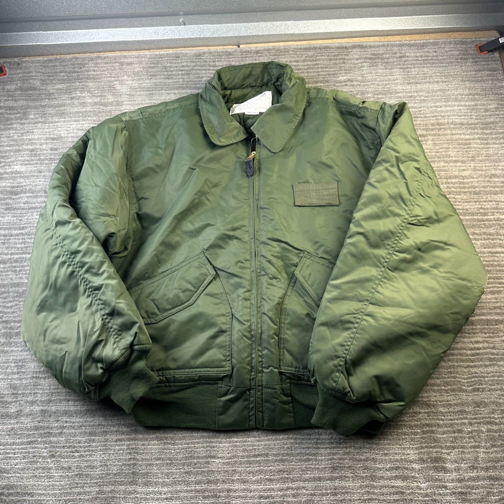 Rothco Rothco CWU-45/P Bomber Jacket Mens XL Green Vintage: No, Military, Outdoor, 90s, Nylon, Zip, Short Length, Regular Fit, Wool? Size US XL / EU 56 / 4 - 2 Thumbnail