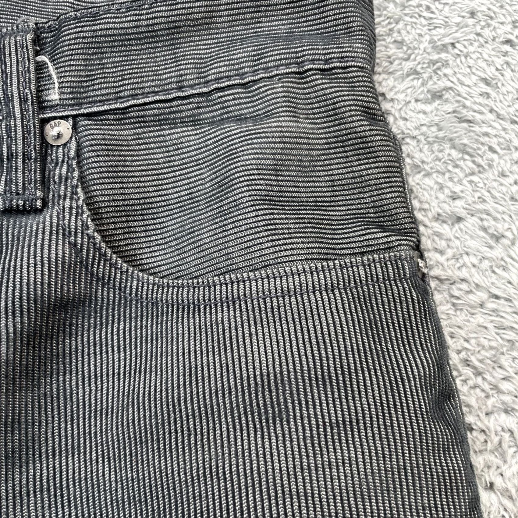 Gap Gap Mens Jeans 29x30 Gray 1969 Straight Leg Denim Cotton Dark Wash 5-Pocket Zip Button Baggy? Size US 29 - 4 Thumbnail