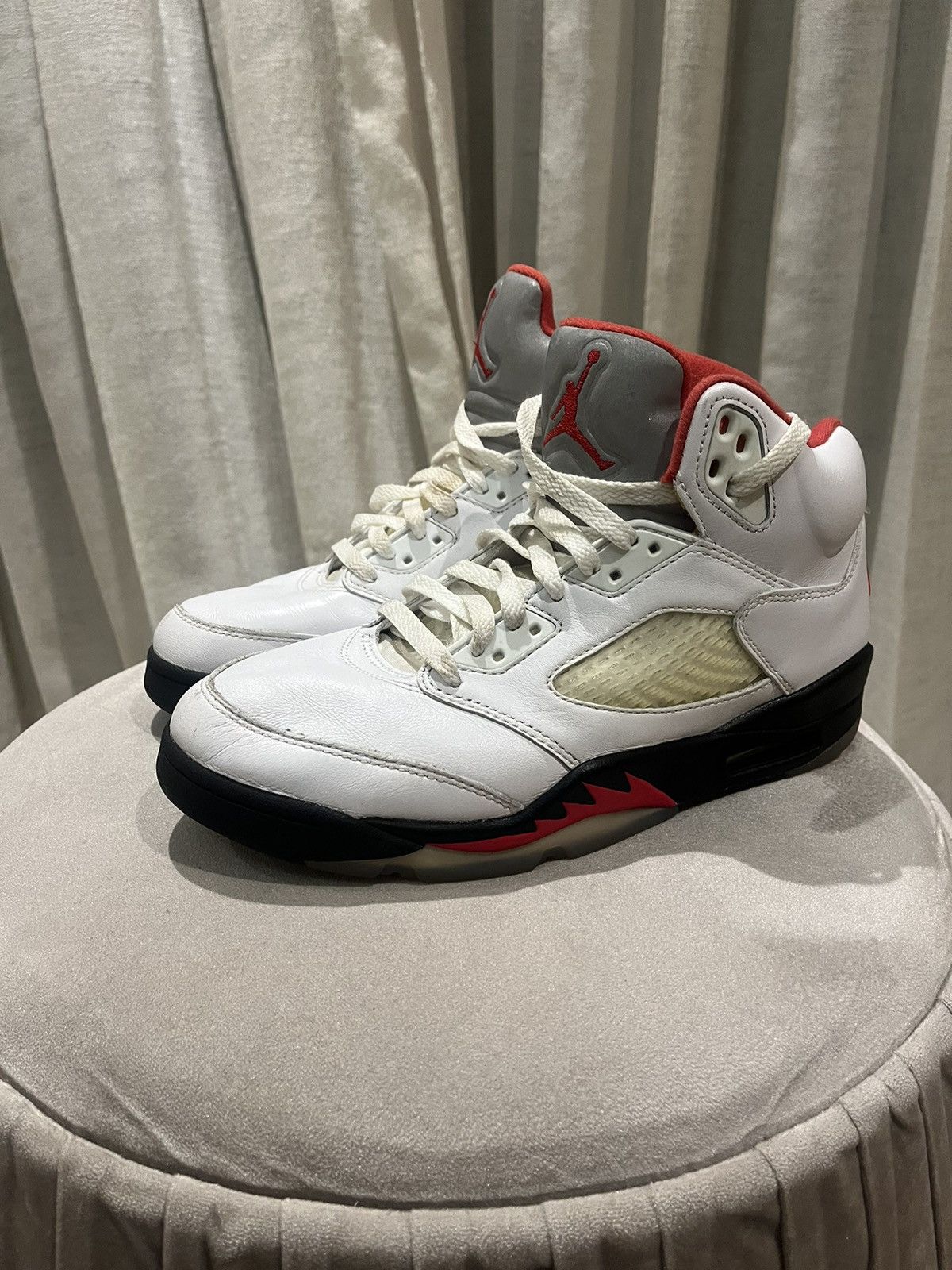 Jordan Brand Nike Air Jordan 5 Retro "Fire Red" Size US 8 / EU 41 - 1 Thumbnail