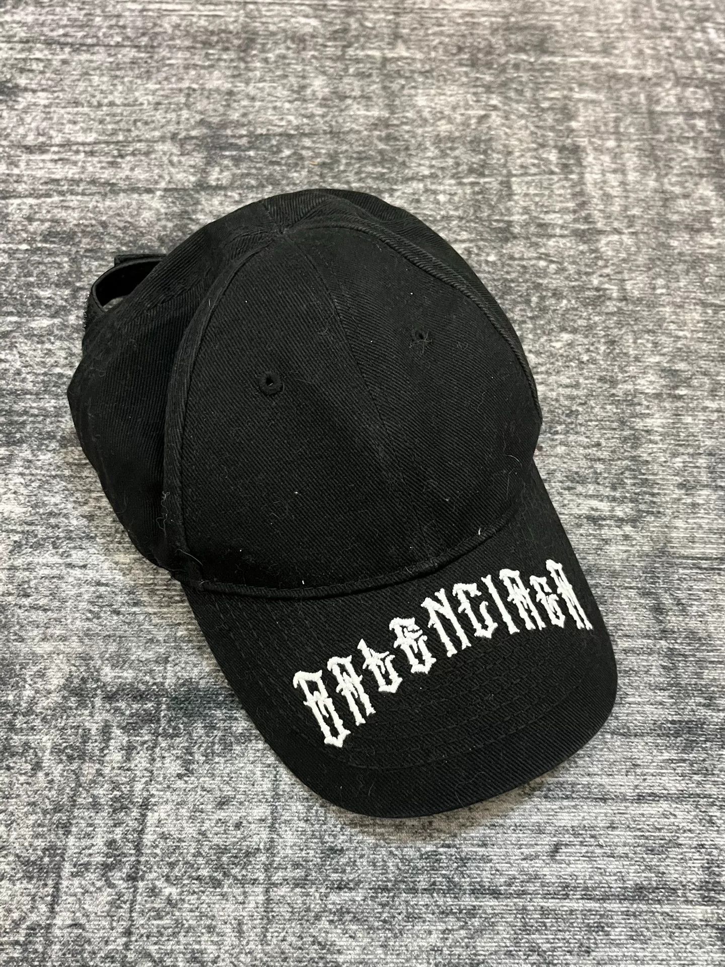 Balenciaga Balenciaga Retro Embroidered Hat M Men Size ONE SIZE - 1 Thumbnail