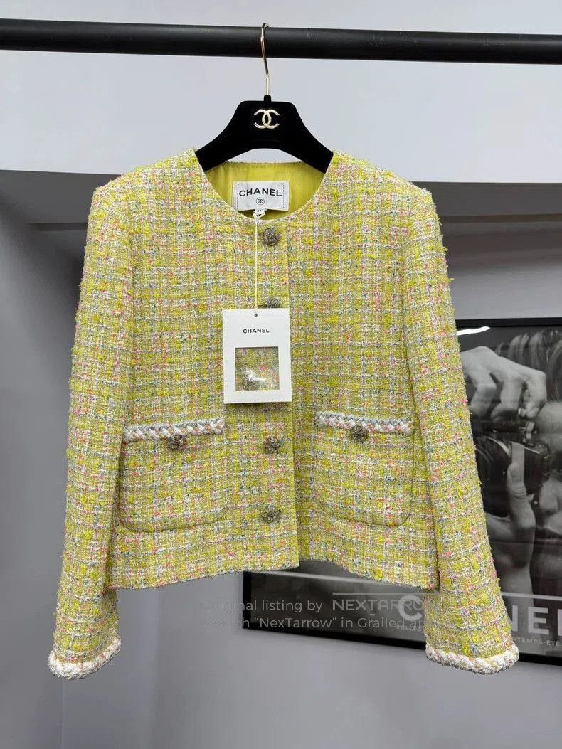 Chanel Chanel 24C Yellow-Green Jacket. Size US M / EU 48-50 / 2 - 1 Thumbnail