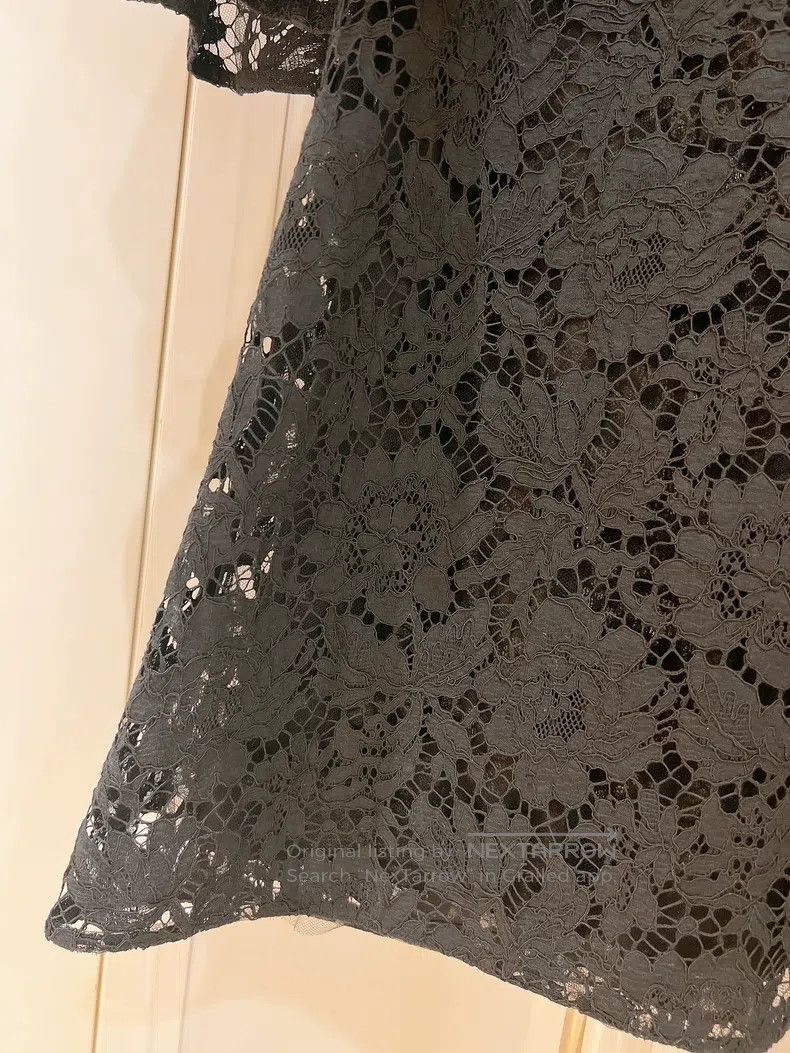 Valentino Valentino Black lace dress Size S / US 4 / IT 40 - 4 Thumbnail