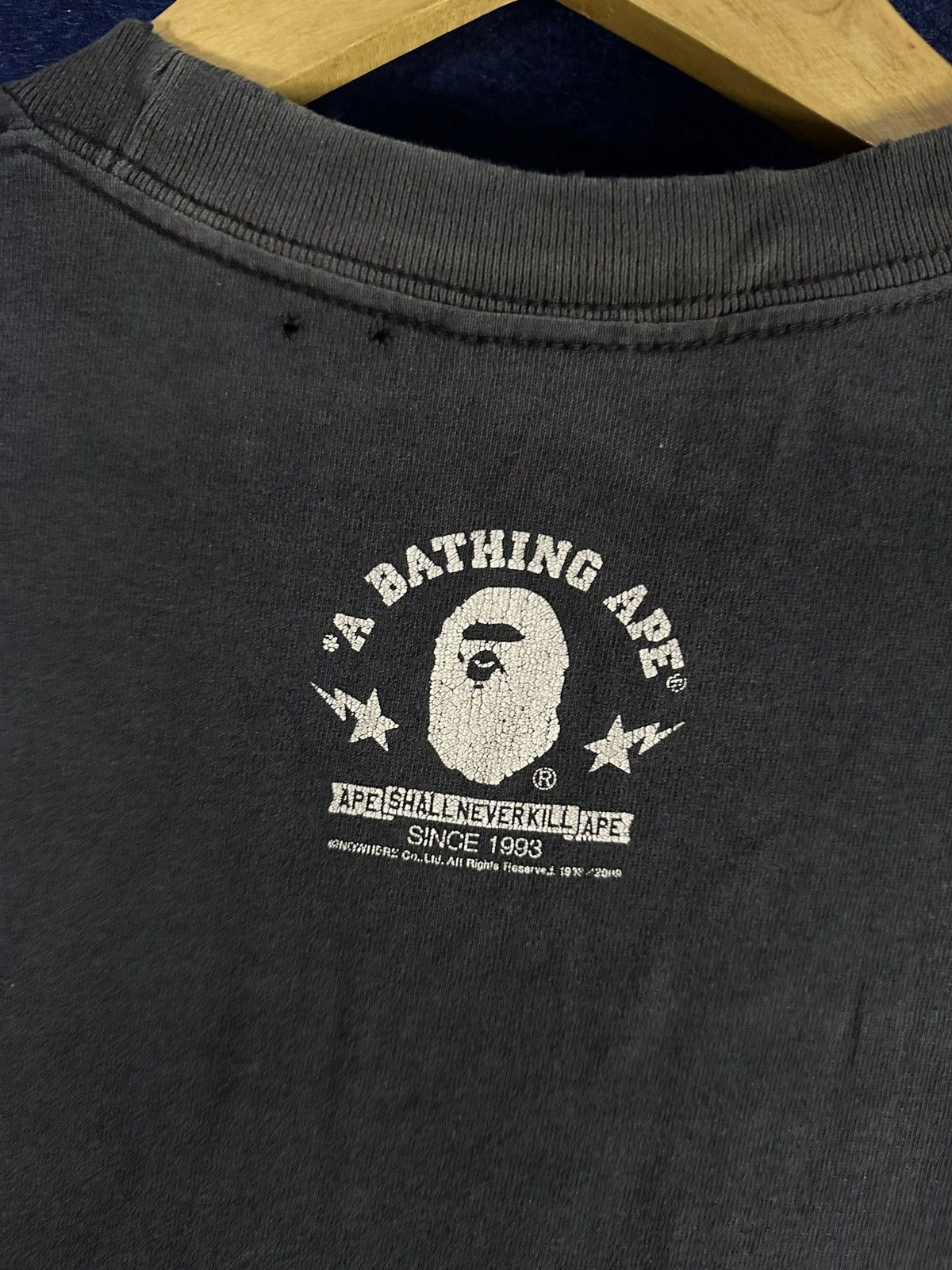Bape Thrashed Vintage Bathing Ape Sun Faded Japan Tee Size US M / EU 48-50 / 2 - 12 Thumbnail