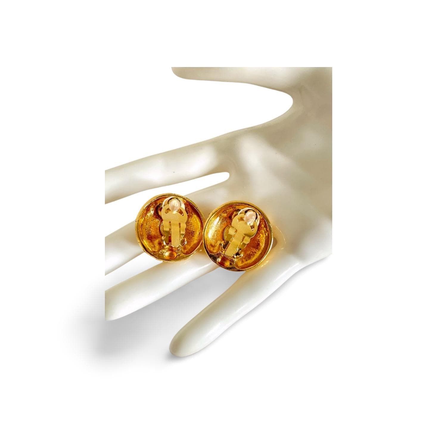 Chanel MINT. Vintage CHANEL round earrings with embossed logo Size ONE SIZE - 8 Thumbnail
