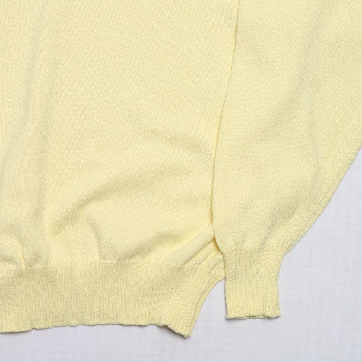 Burberry Burberrys Vintage Small Logo V-neck Sweater London Size US L / EU 52-54 / 3 - 11 Thumbnail