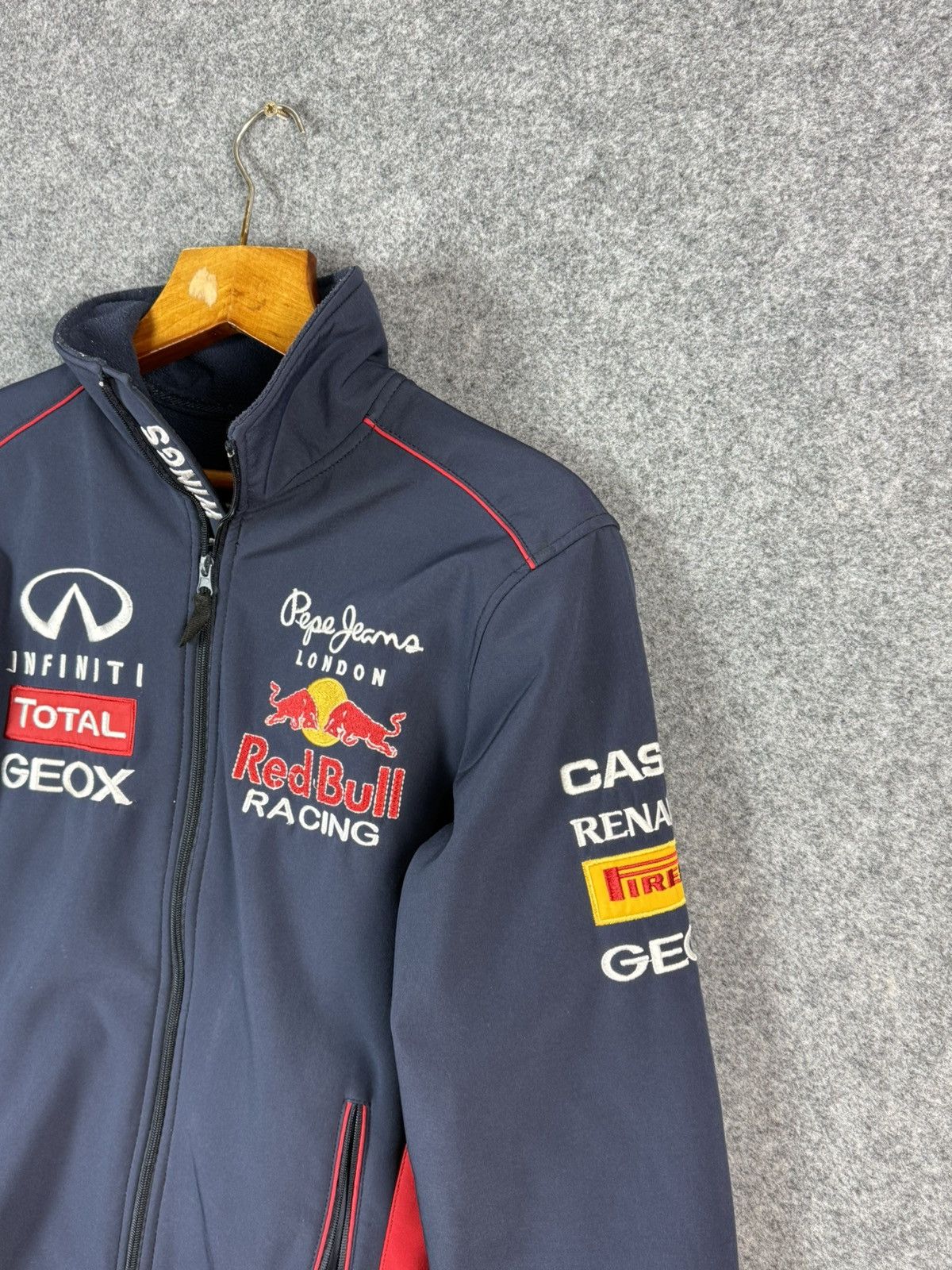 Red Bull Vintage Red Bull Racing Pepe Jeans Infinity Soft shell jacke Size US L / EU 52-54 / 3 - 6 Thumbnail