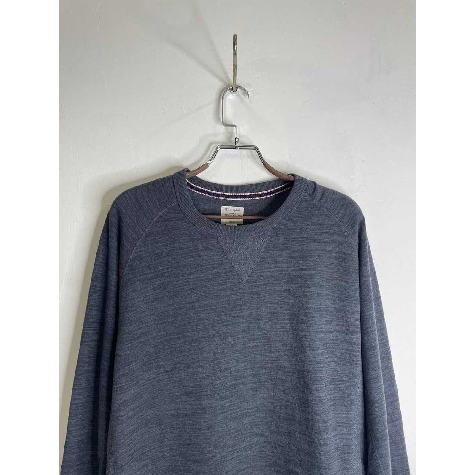 Champion × Vintage Vintage Champion Essential Sweatshirt XL Sleeve Pullover USA Size US XL / EU 56 / 4 - 3 Thumbnail