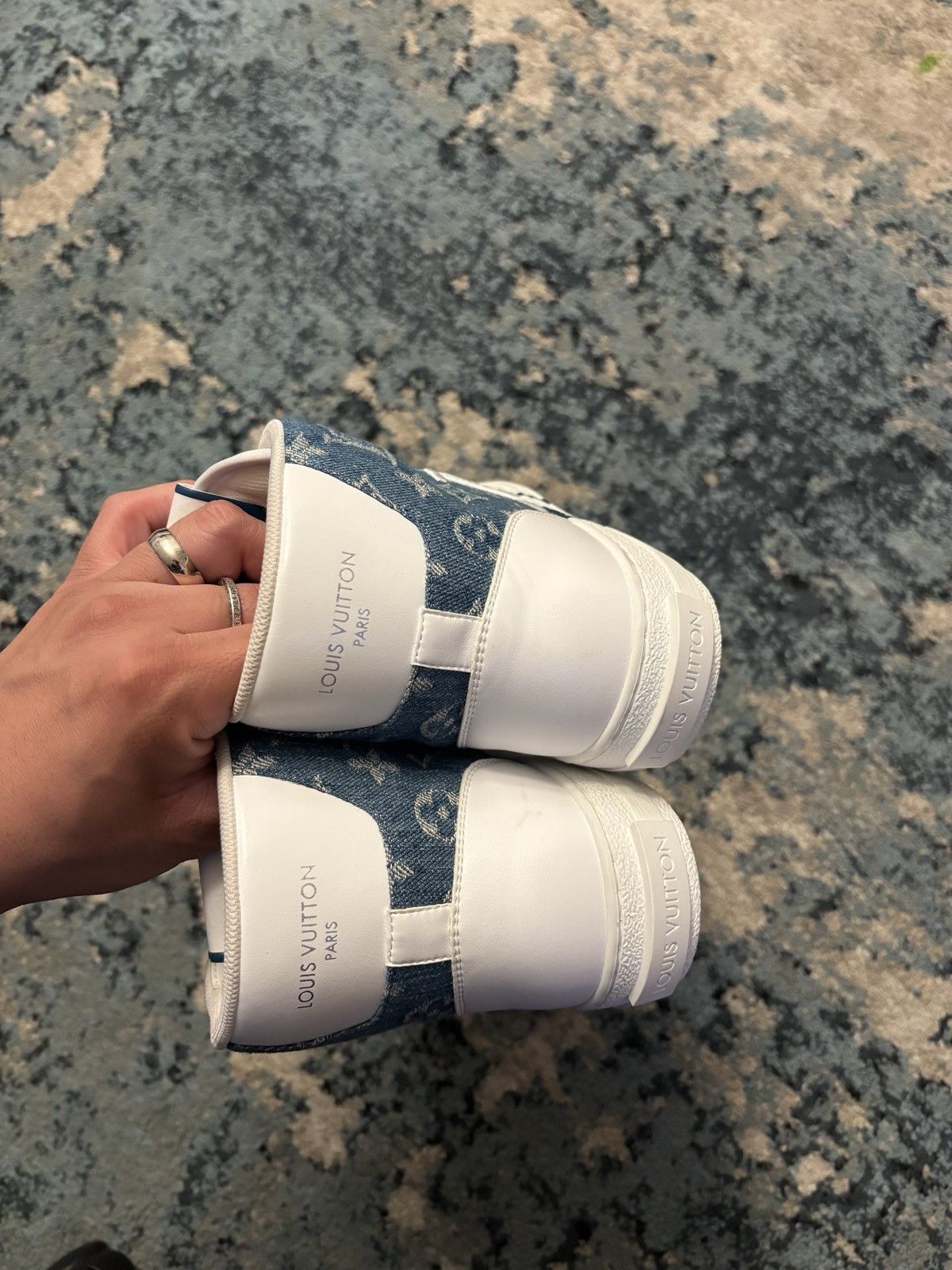 Louis Vuitton Louis Vuitton Denim Monogram Charlie Sneakers 6LV/7US Size US 7 / EU 40 - 5 Thumbnail