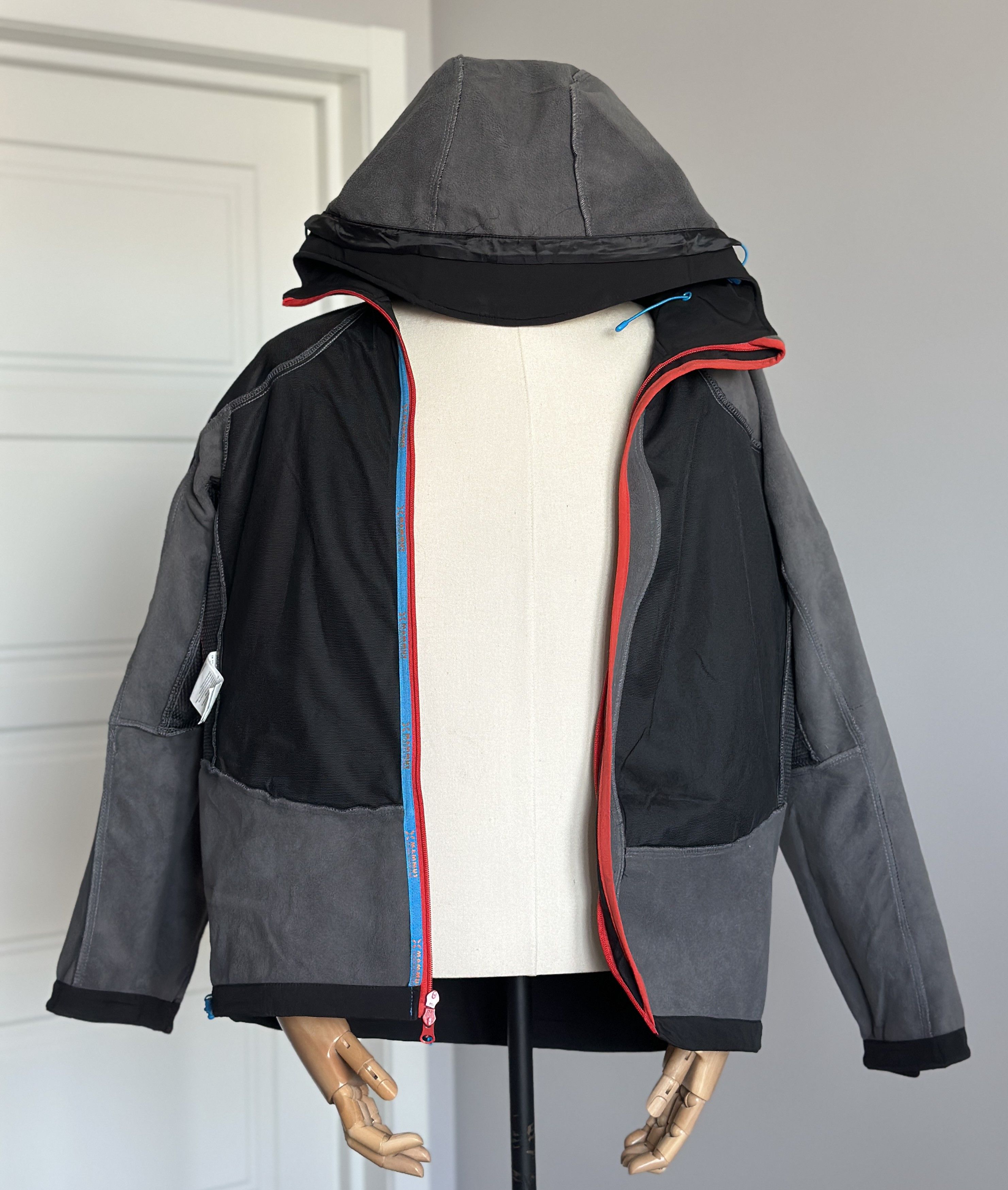 Mammut MAMMUT Eiger Extreme Shell Hooded Jacket Outdoor Trekking Size US M / EU 48-50 / 2 - 12 Thumbnail