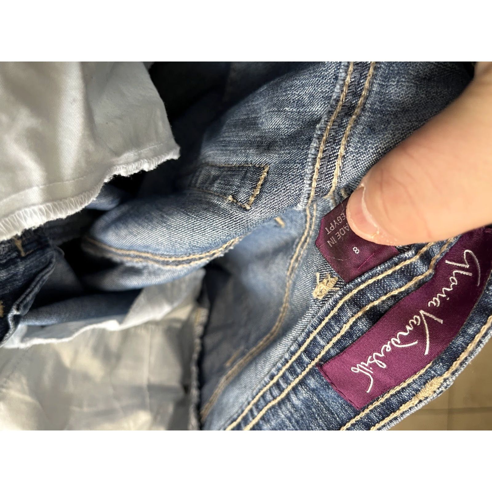 Gloria Vanderbilt Gloria Vanderbilt Jeans Womens Size 8 Blue Straight Amanda Regular Women Jeans 8 Blue Gloria Vanderbilt Amanda 90s Theme American Designer Mens Women Size 30" / US 8 / IT 44 - 5 Thumbnail