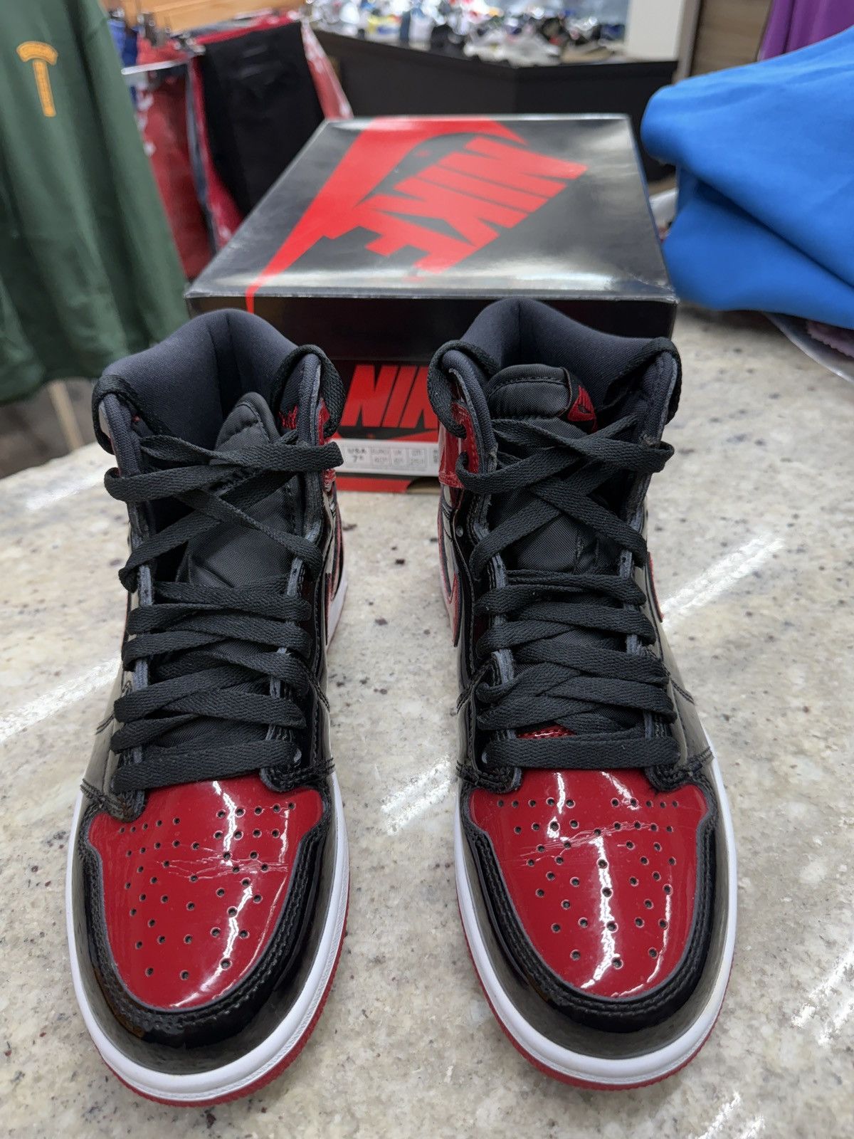 Jordan Brand Jordan Retro 1 Patents Size US 7.5 / EU 40-41 - 3 Thumbnail