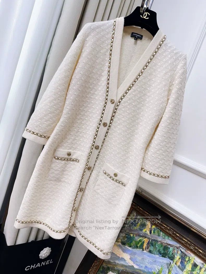 Chanel Chanel 23B autumn and winter hot beige classic leather cha Size XS / US 0-2 / IT 36-38 - 1 Thumbnail