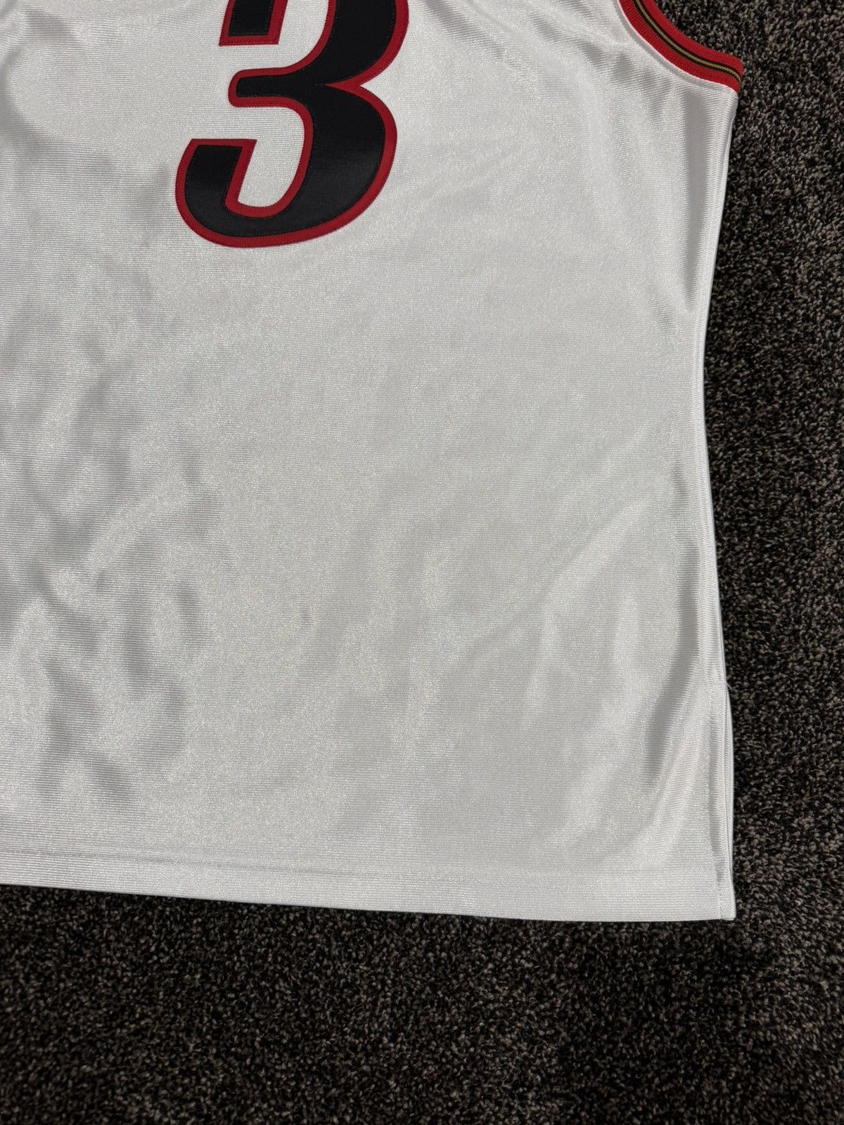 Mitchell & Ness Mitchell & Ness x NBA White Allen Iverson 2001 Sixers Jersey Size US M / EU 48-50 / 2 - 9 Thumbnail