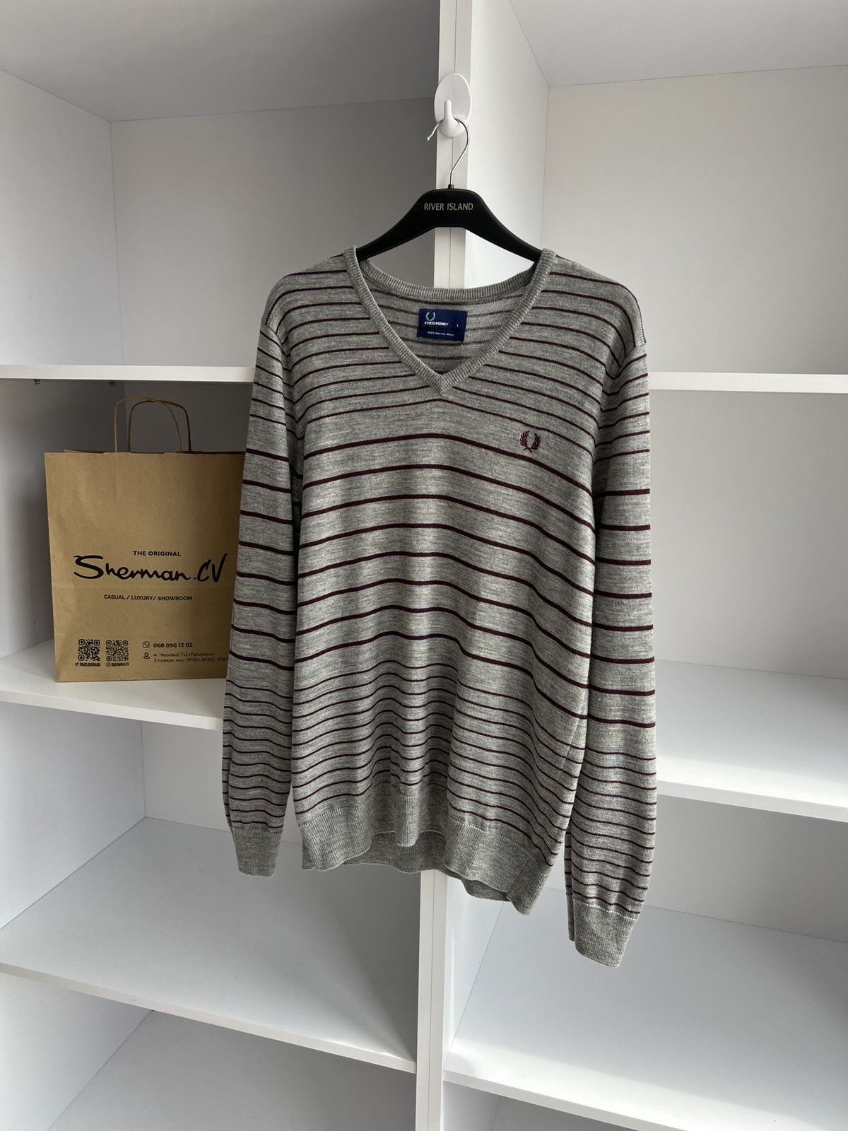 Fred Perry × Vintage Vintage Fred Perry V-neck sweater Size US L / EU 52-54 / 3 - 4 Thumbnail