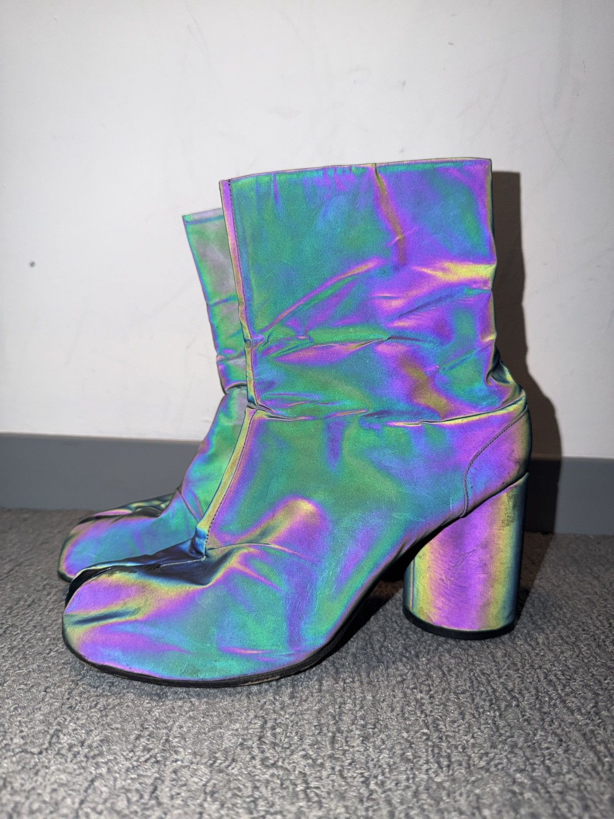 Maison Margiela Maison Margiela Holographic Tabi Size US 10 / IT 40 - 2 Thumbnail