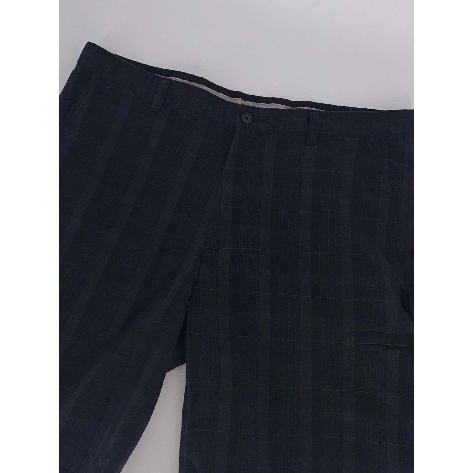 Greg Norman Greg Norman Mens Golf Shorts Size US 38 / EU 54 - 2 Thumbnail