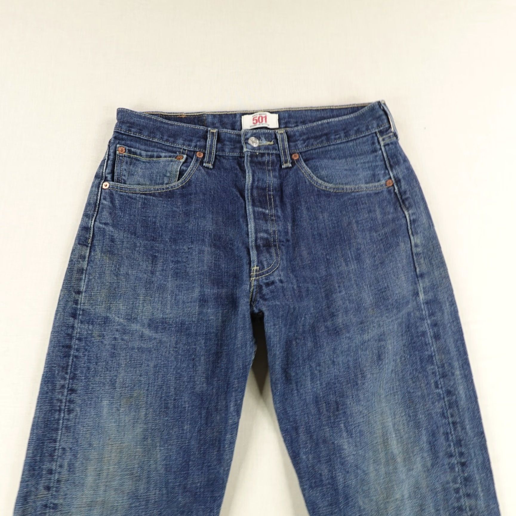 Levi's VINTAGE Levi's 501 Jeans Mens 32x32 Button Fly Straight Blue Denim Regular 30-32 Pockets Logo Size US 30 / EU 46 - 2 Thumbnail
