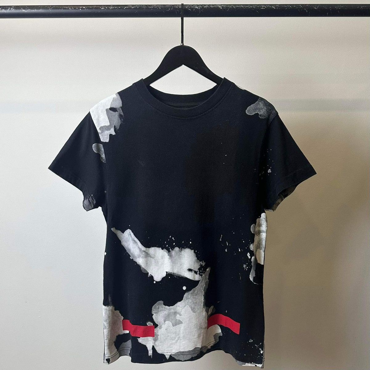 Off white liquid tee hotsell