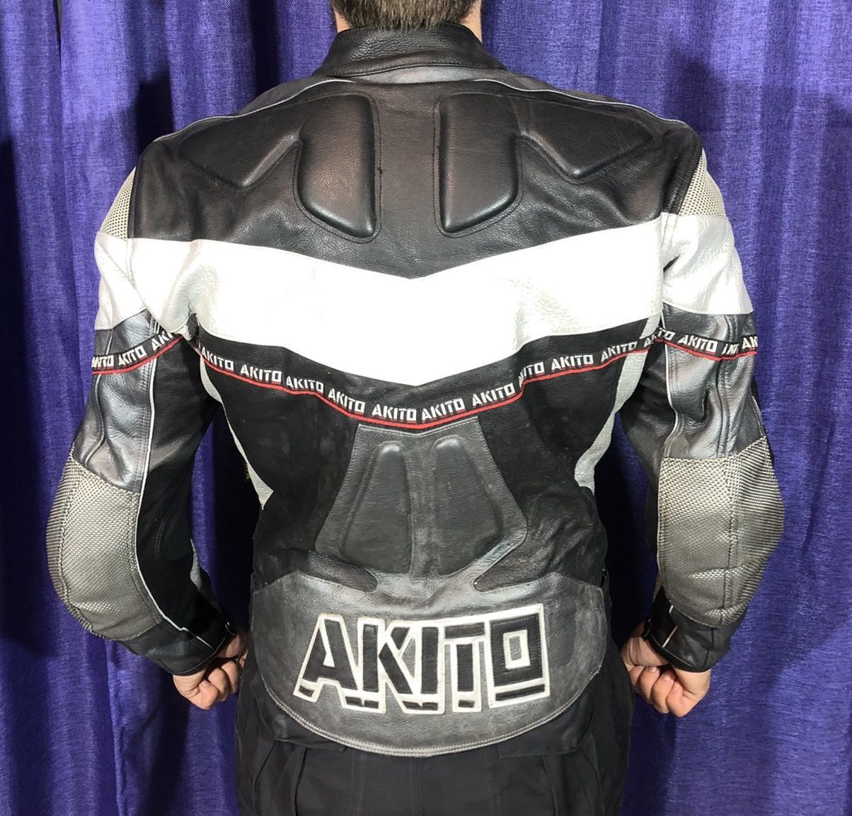 Dainese × Ferrari × Yamaha Akito leather jacket motorcycle Racing vintage Size US S / EU 44-46 / 1 - 3 Thumbnail