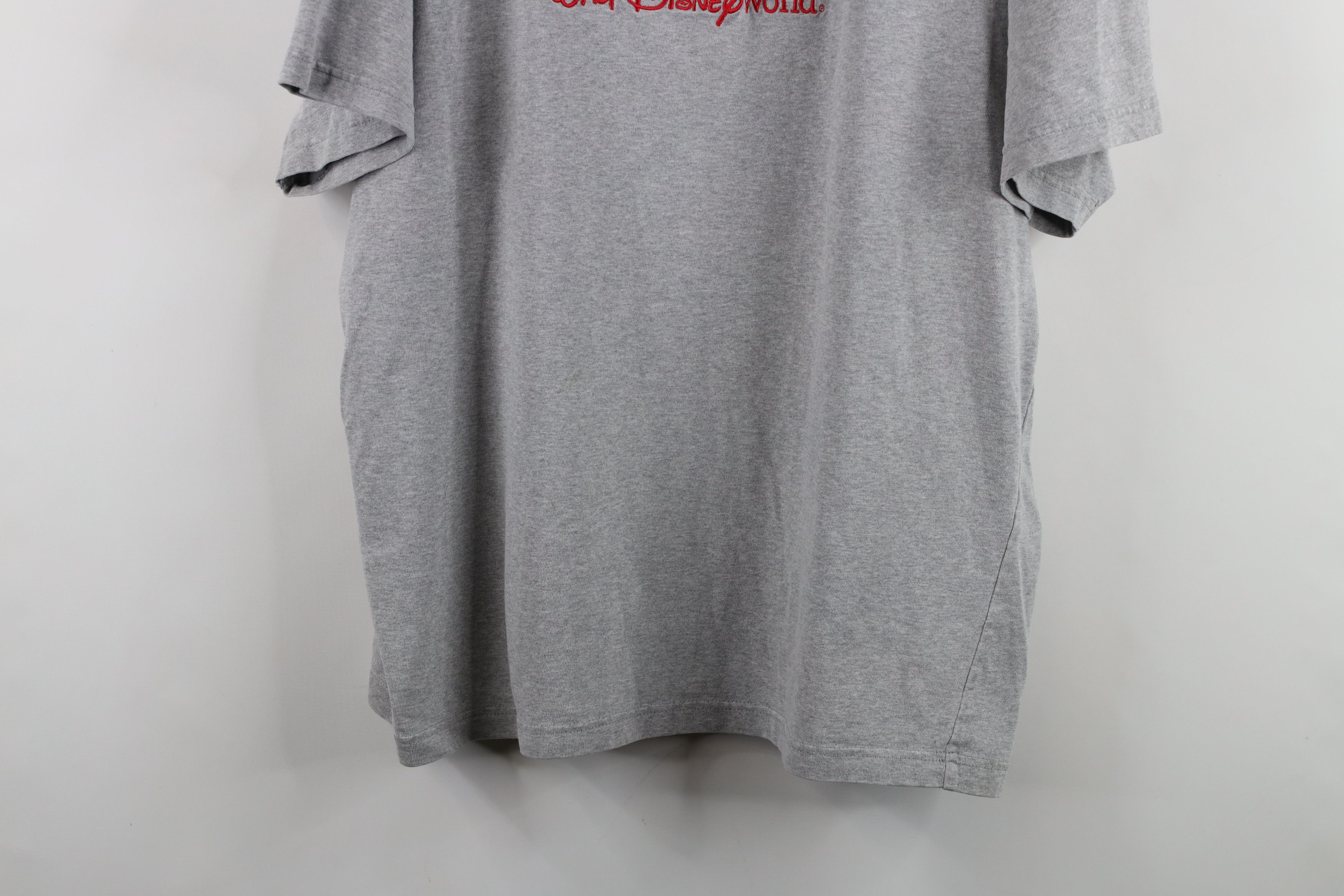 Disney × Vintage Vintage Y2K 2000 Disney World Heavyweight T-Shirt Size US XL / EU 56 / 4 - 3 Thumbnail