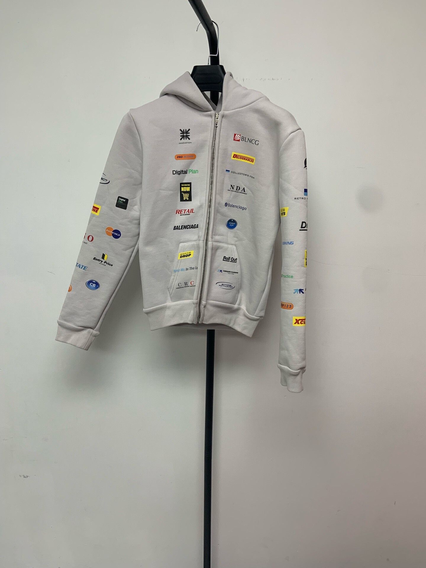 Balenciaga balenciaga logo print casual hoodie uni Size US M / EU 48-50 / 2 - 1 Thumbnail