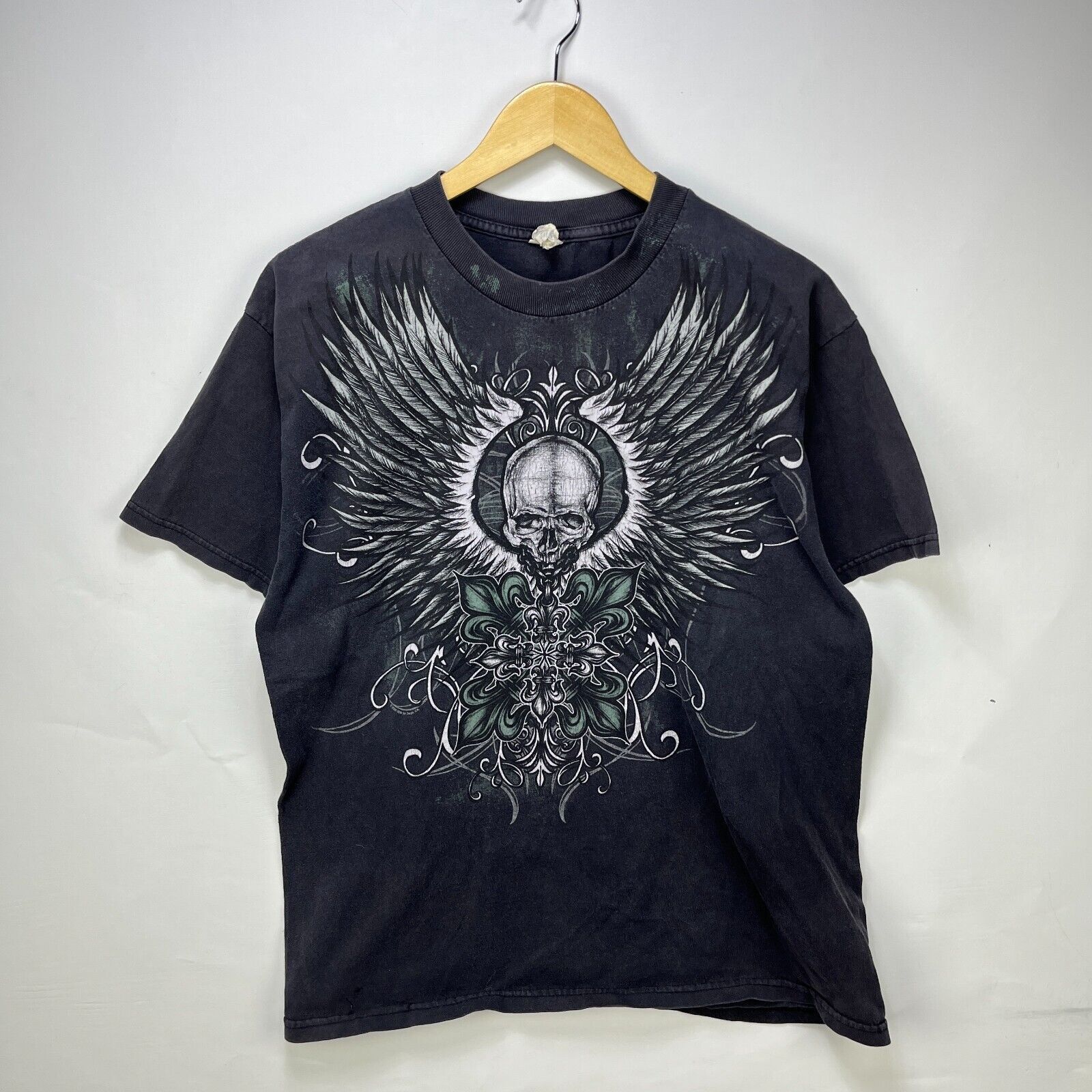 Vintage Vintage Y2K Skull MMA Affliction T Shirt Large Sun Faded Size US L / EU 52-54 / 3 - 1 Thumbnail