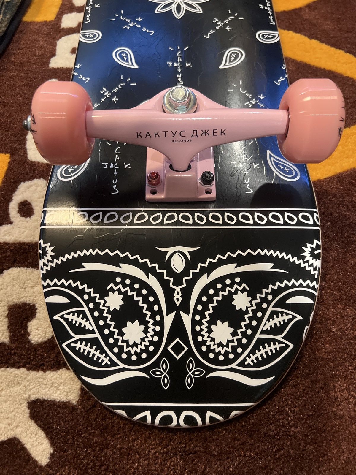 スケートボード TRAVIS CACTUS JACK PAISLEY SKATE DECK Cactus Jack Paisley Skate Deck Travis Scott 8.5 Skateboard