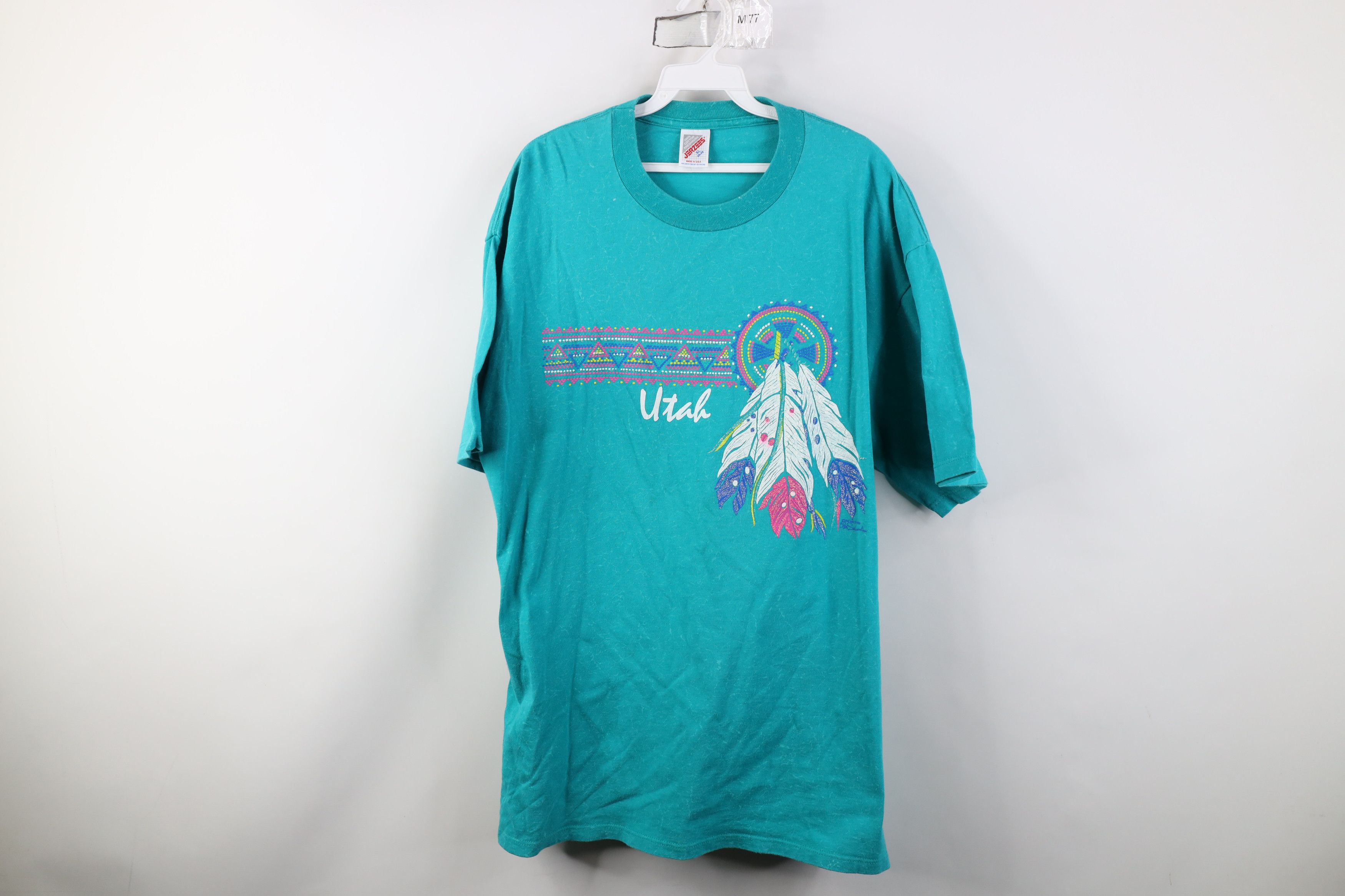 Vintage Vintage 90s Streetwear Southwestern Utah Feather T-Shirt USA Size XL / US 12-14 / IT 48-50 - 1 Thumbnail