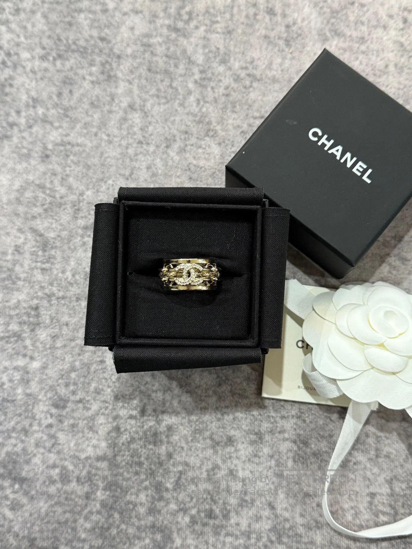 Chanel gold twisted lock ring by Chanel. Size ONE SIZE - 2 Thumbnail