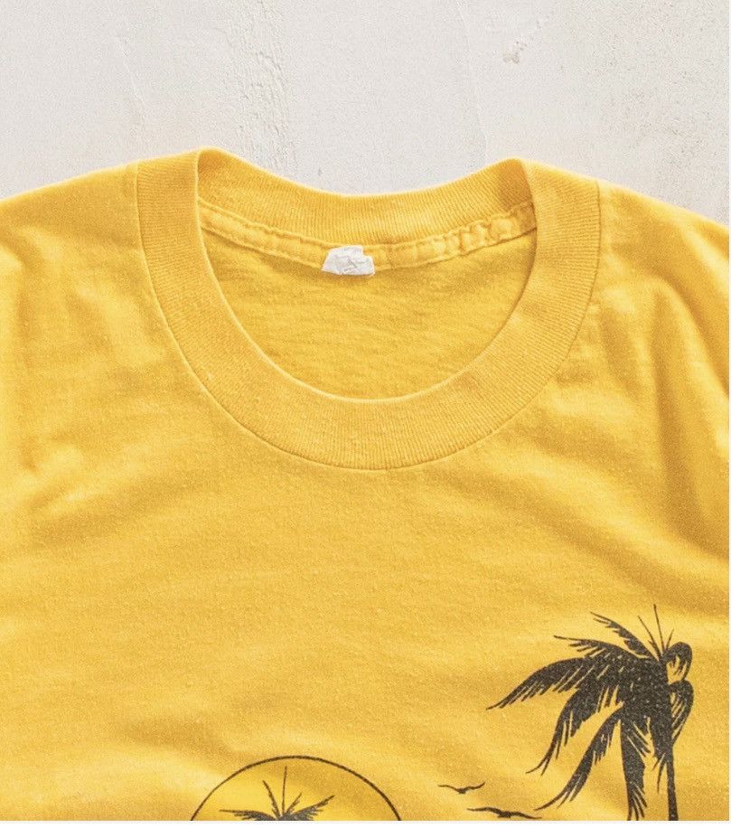 Vintage Vintage 1980s "Florida" Souvenir T-Shirt Size XS/S Size S / US 4 / IT 40 - 3 Thumbnail