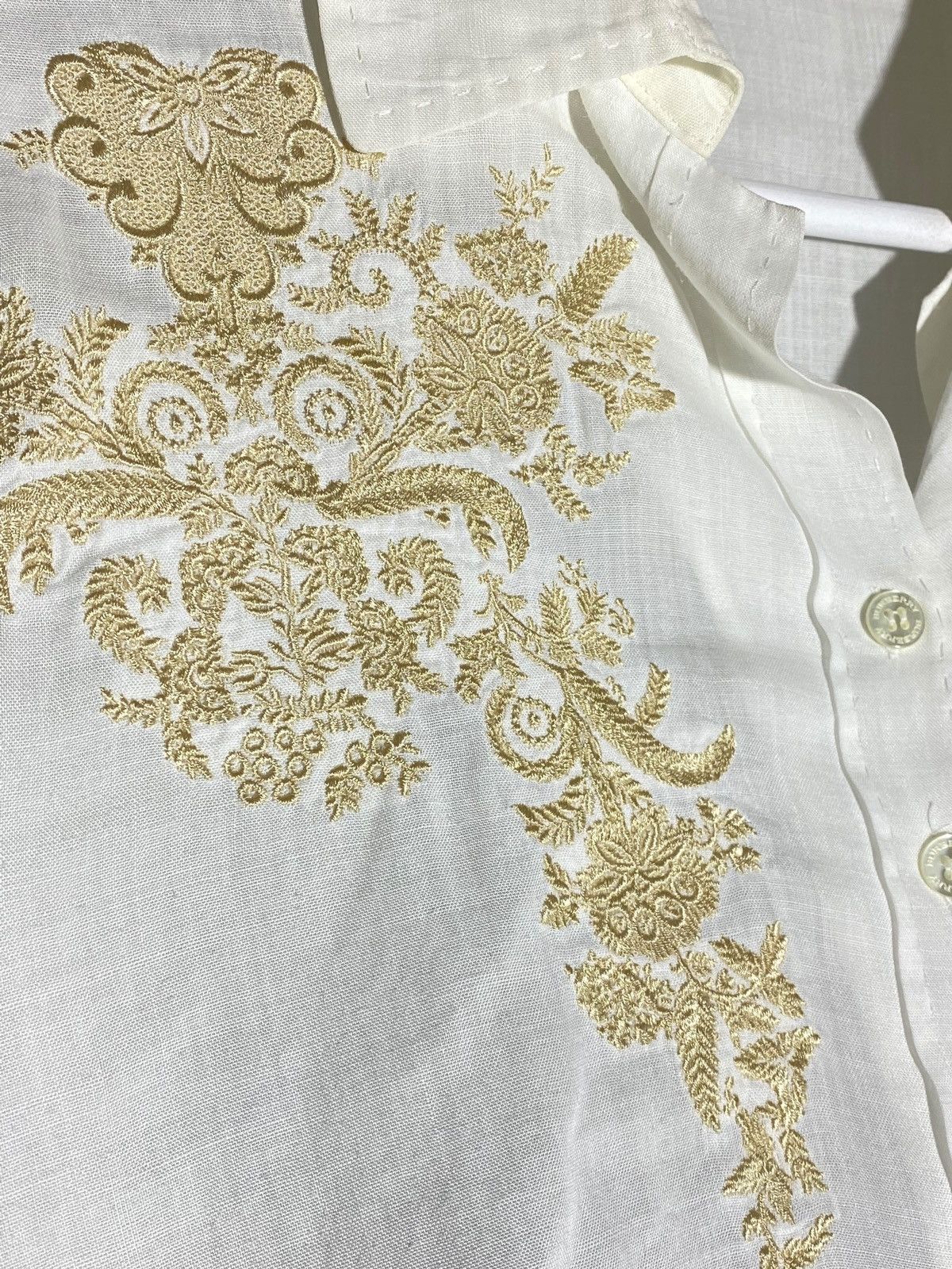 Burberry Burberry London White Bamboo Shirt With Gold Embroidery Size L / US 10 / IT 46 - 13 Thumbnail