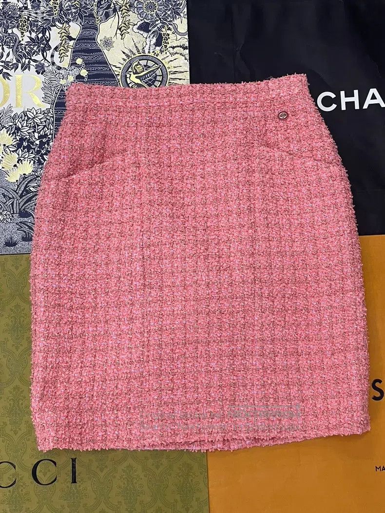Chanel Chanel Orange-pink tweed skirt Size 26" / US 2 / IT 38 - 1 Thumbnail