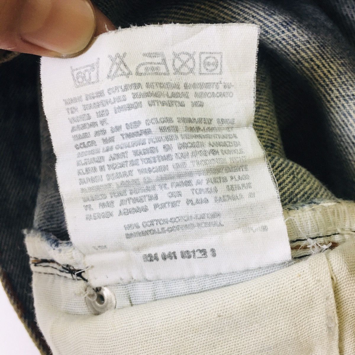 Levi's Vintage Clothing Vintage Levi’s 501 Distress Size US 33 - 14 Thumbnail