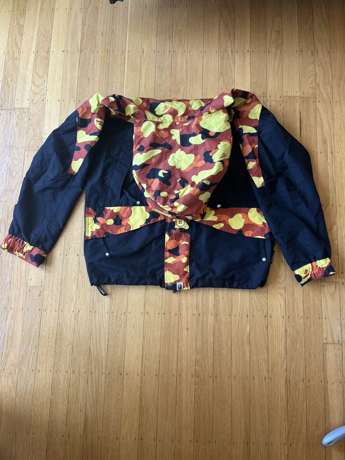 Bape Bape 1st Camo Tiger Snowboard Jacket Size US L / EU 52-54 / 3 - 3 Thumbnail