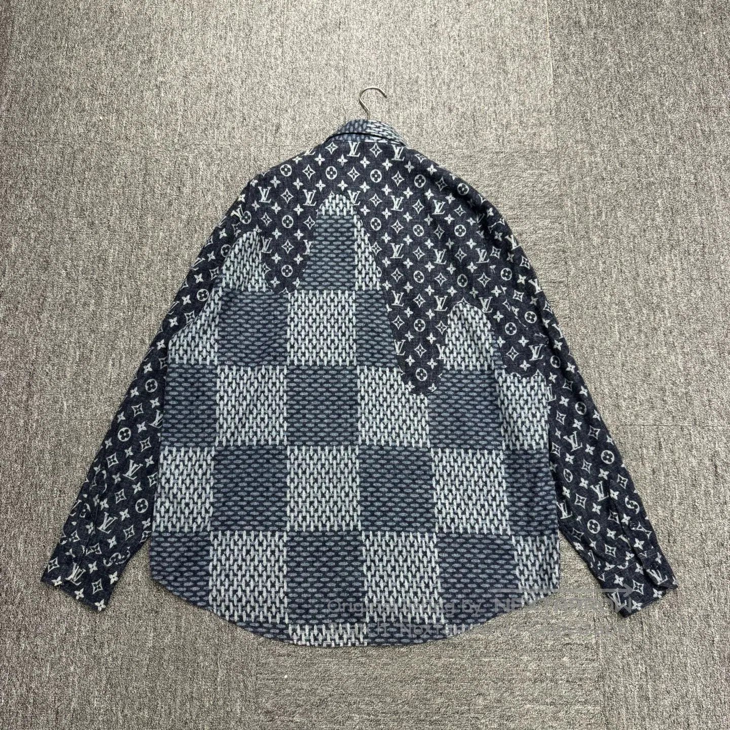 Louis Vuitton Blue Patterned Long Sleeve Button-Up Shirt (L). Size US L / EU 52-54 / 3 - 5 Thumbnail