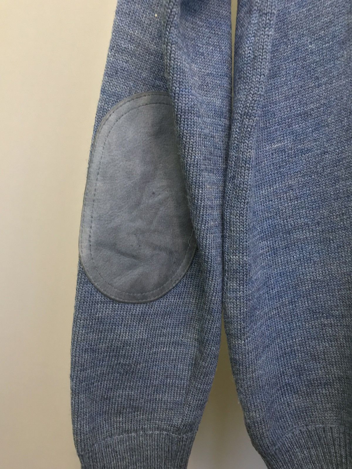 Burberry VINTAGE BURBERRY KNIT SWEATER Blue Pure New Wool MENS Size US XL / EU 56 / 4 - 12 Thumbnail