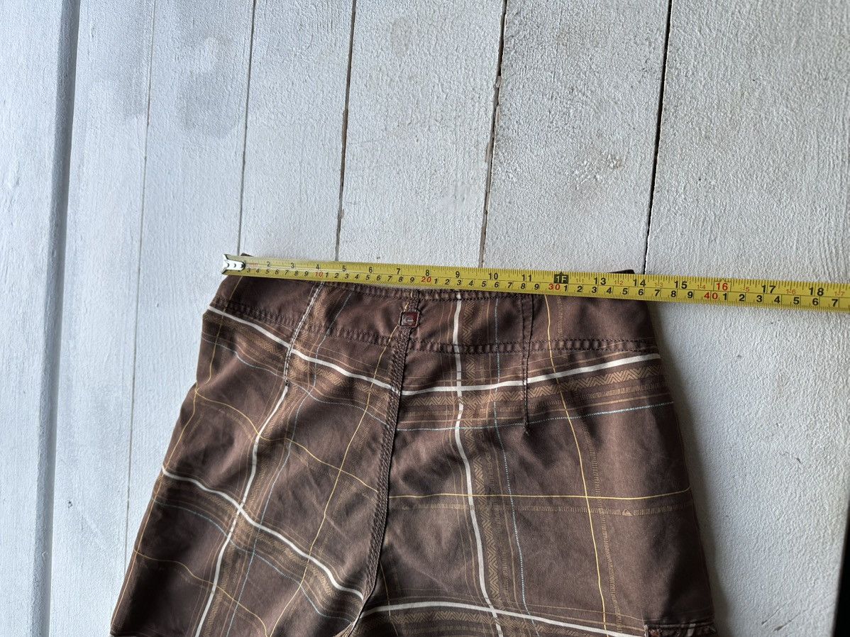 Other 🚨Vintage Quiksilver Shorts Big Logo Y2K Style 90s Surfing Size US 28 / EU 44 - 9 Thumbnail