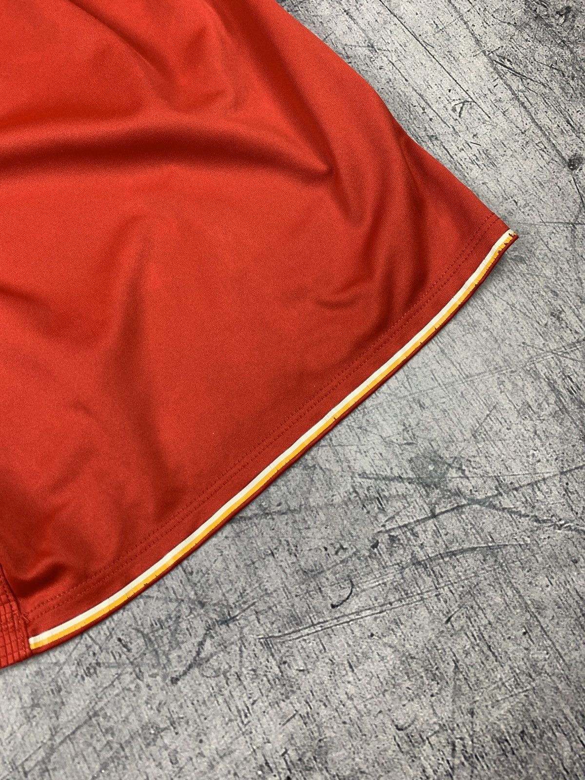 New Balance New Balance x Liverpool Football Soccer Shorts Size L Red Size US 34 / EU 50 - 8 Thumbnail