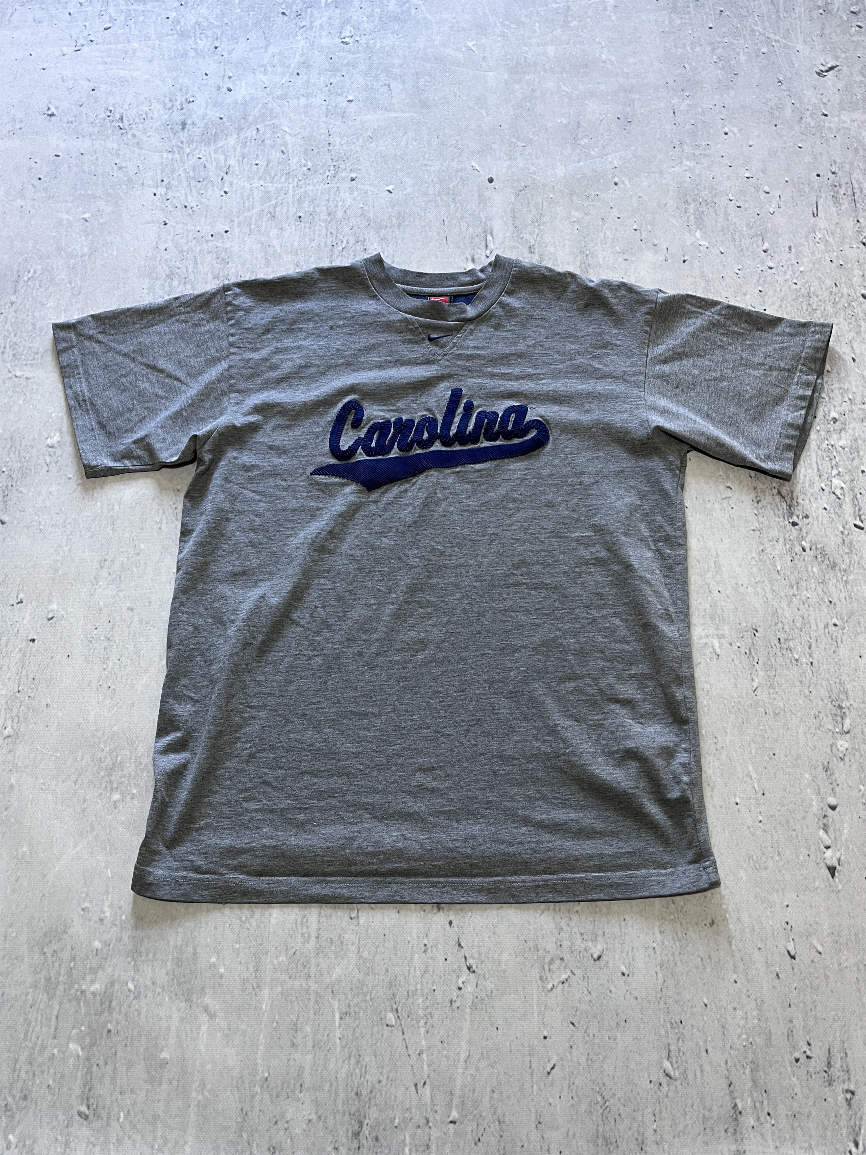 Nike Nike North Carolina Tar Heels vintage tee Size US M / EU 48-50 / 2 - 1 Thumbnail